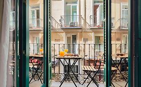 Blume Cruz Suites